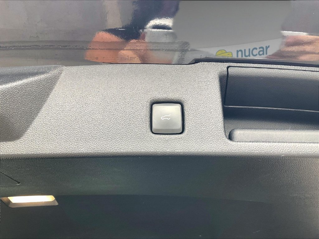 Used 2025 Ford Escape ST-Line Select AWD/4WD image 35
