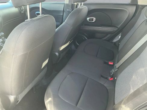 Used 2019 Kia Soul + image 14
