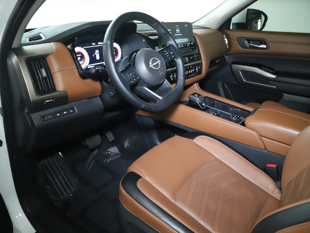 Certified 2024 Nissan Pathfinder Platinum w/ Cargo Package AWD/4WD image 20
