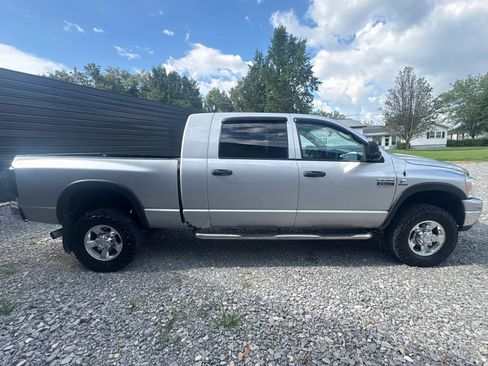Used 2007 Dodge Ram 2500 Truck SLT AWD/4WD image 4
