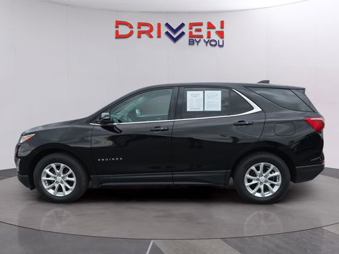 Used 2018 Chevrolet Equinox LT image 2