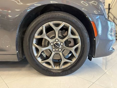 Used 2017 Chrysler 300 S image 35