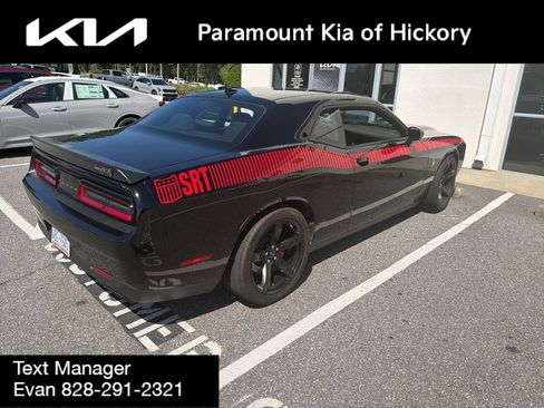 Used 2020 Dodge Challenger SRT Hellcat RWD image 4