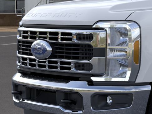New 2026 Ford F350 XL w/ XL Chrome Package AWD/4WD image 17