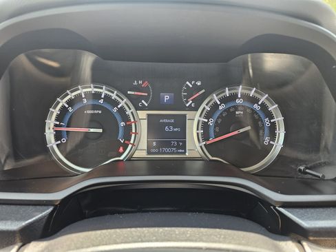 Used 2016 Toyota 4Runner SR5 AWD/4WD image 16