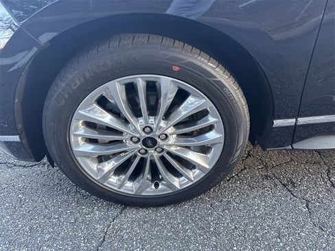 Used 2021 Ford Edge Titanium w/ Equipment Group 301A image 11