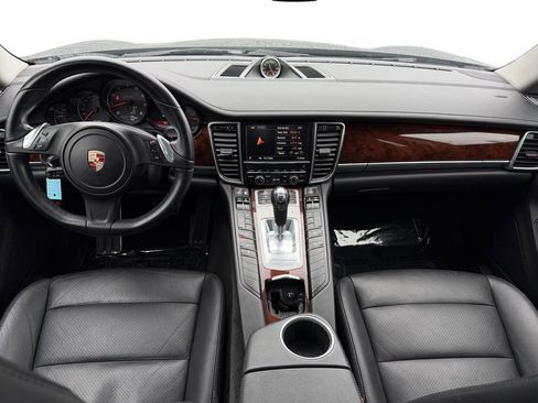 Used 2014 Porsche Panamera 4 image 10
