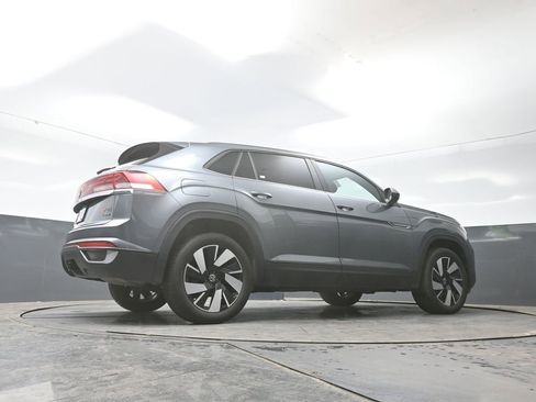 Used 2025 Volkswagen Atlas Cross Sport SE image 53