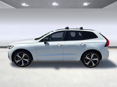 Certified 2024 Volvo XC60 T8 Ultimate w/ Protection Package Premier AWD/4WD image 2