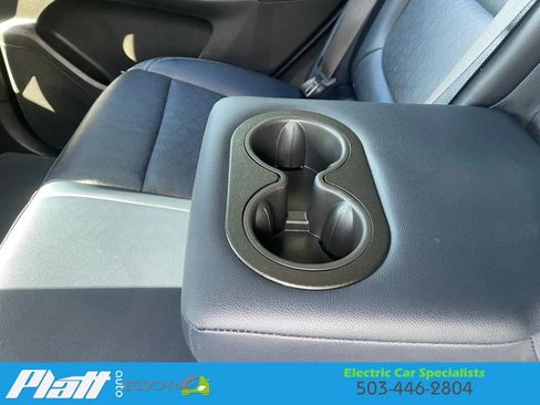 Used 2022 Chevrolet Bolt EUV LT w/ Convenience Package image 36