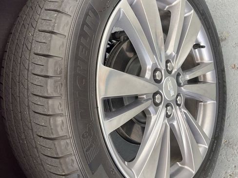 Used 2024 Cadillac XT5 Premium Luxury w/ Technology Package FWD image 9