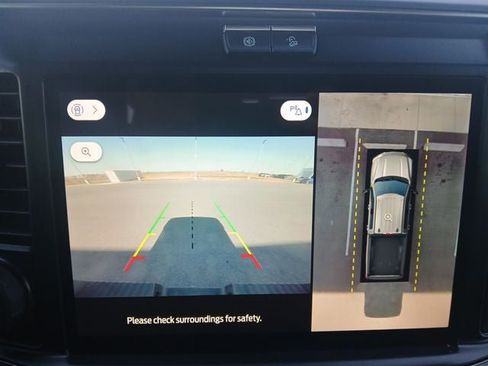 New 2025 Ford F250 Platinum w/ FX4 Off-Road Package image 23