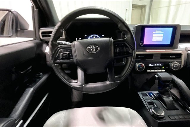 Certified 2025 Toyota Tacoma SR5 AWD/4WD image 6