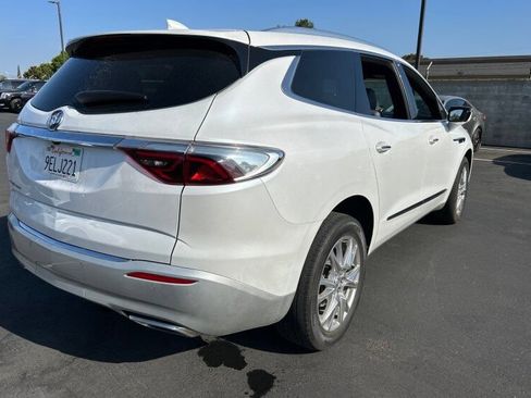 Used 2023 Buick Enclave Essence w/ Experience Buick Package FWD image 3