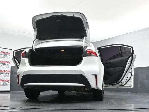 Used 2022 Toyota Corolla LE FWD image 44