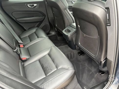 Used 2025 Volvo XC60 B5 Core AWD/4WD image 36