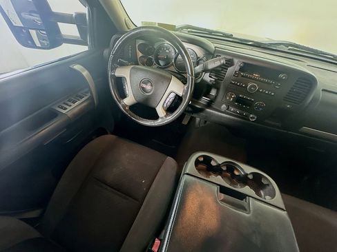 Used 2009 GMC Sierra 2500 SLE w/ Convenience Package image 9