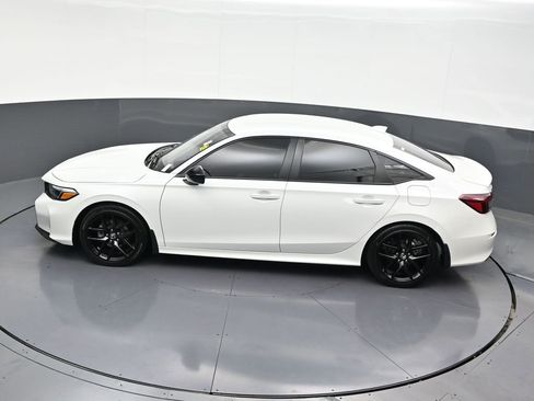 Used 2025 Honda Civic Sport image 16