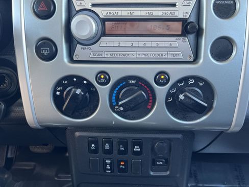 Used 2010 Toyota FJ Cruiser 4WD w/ Upgrade Pkg 2 image 19