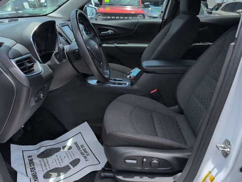 Used 2024 Chevrolet Equinox LT FWD image 8