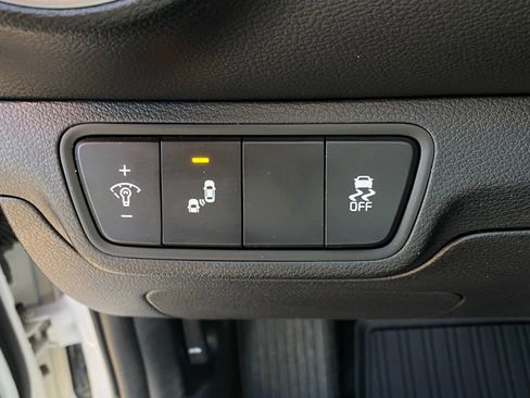 Used 2024 Kia Forte LXS w/ LXS Technology Package image 10