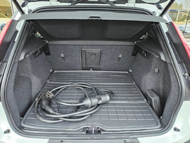 Certified 2023 Volvo XC40 Recharge Ultimate w/ Protection Package Premier AWD/4WD image 12