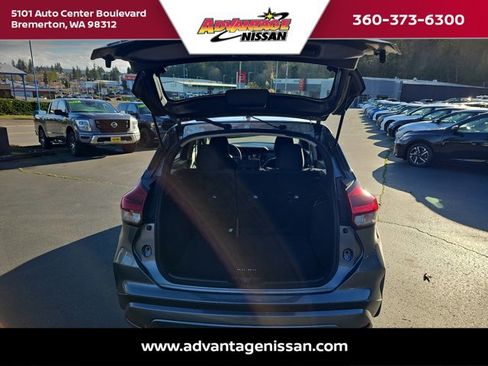 Used 2023 Nissan Kicks SV image 21