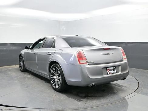 Used 2014 Chrysler 300 S RWD image 11