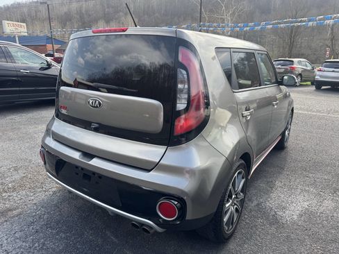 Used 2018 Kia Soul ! image 6