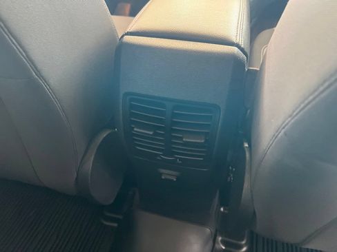 Used 2019 Ford Escape SE AWD/4WD image 18