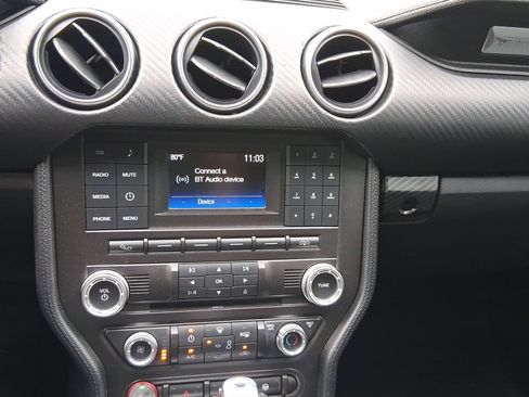 Used 2018 Ford Mustang Coupe RWD image 19