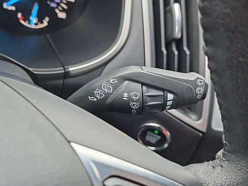 Used 2019 Ford Edge SEL image 24