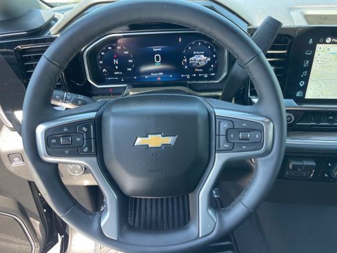 Used 2026 Chevrolet Silverado 1500 LT AWD/4WD image 7