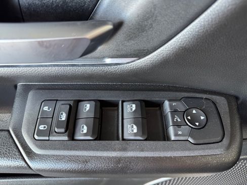 Used 2025 RAM 1500 Big Horn RWD image 12
