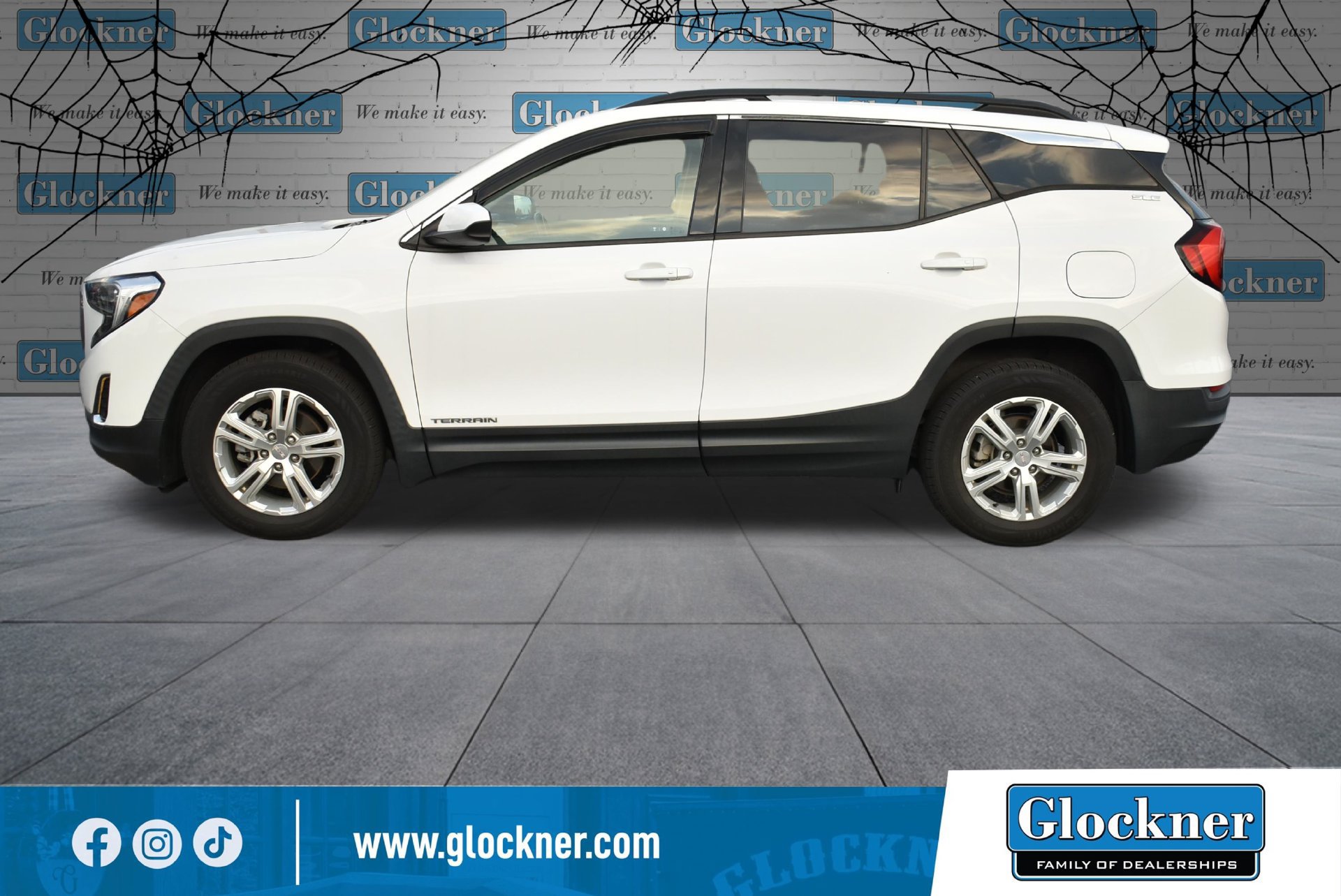Used 2020 GMC Terrain SLE w/ Driver Convenience Package FWD image 10
