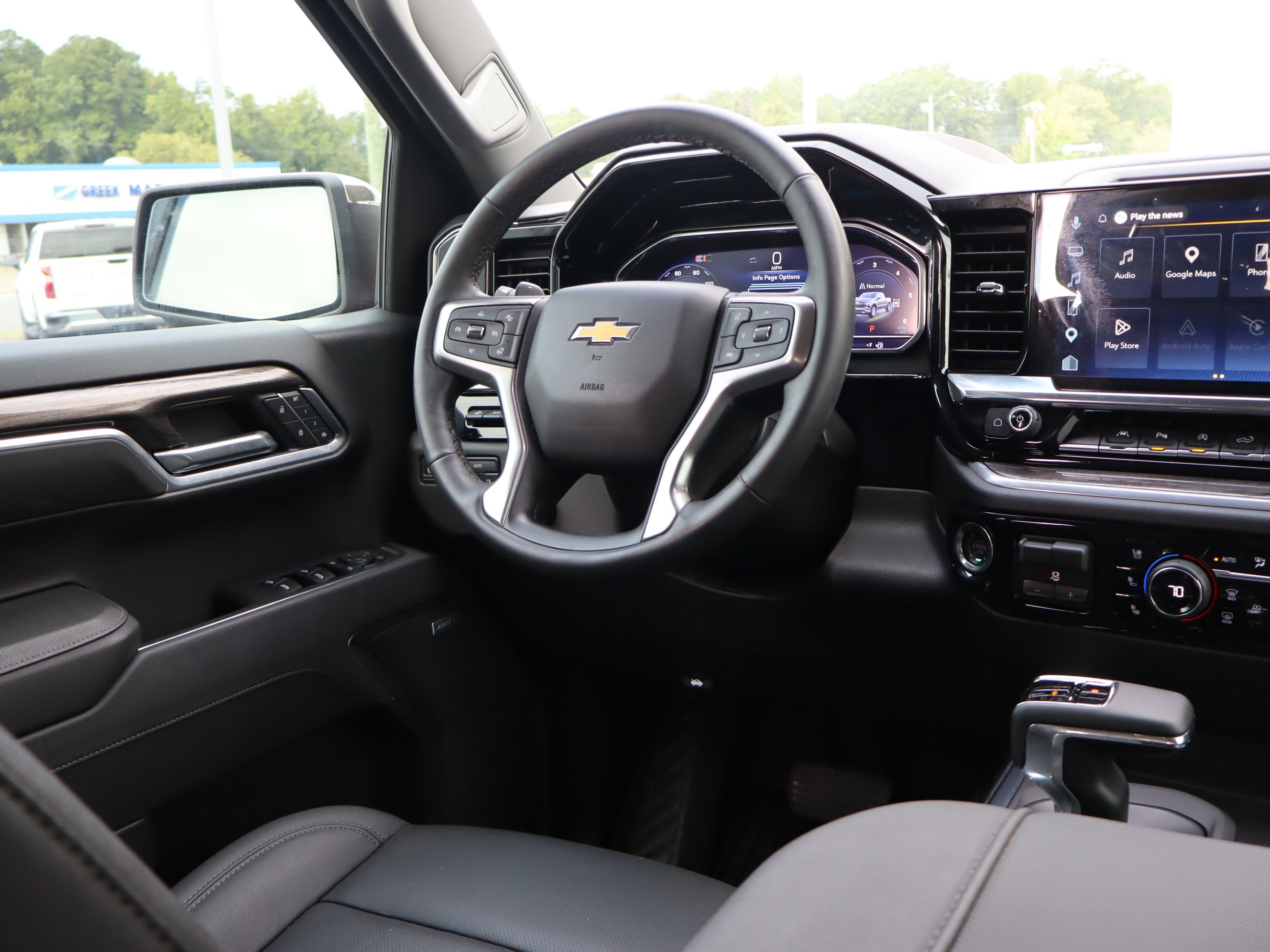Used 2025 Chevrolet Silverado 1500 LTZ w/ LTZ Premium Package AWD/4WD image 15