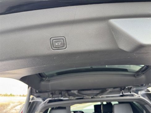 Used 2023 Cadillac Escalade Sport image 10