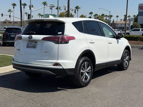 Used 2018 Toyota RAV4 XLE w/ All Weather Liner Package FWD image 7