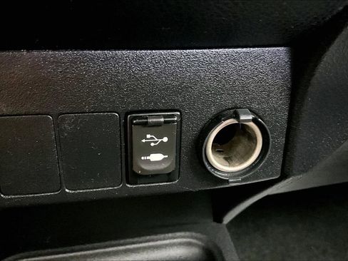 Certified 2017 Toyota RAV4 XLE w/ Carpet Mat Package image 16