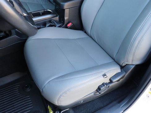 Used 2018 Toyota Tacoma TRD Sport image 48