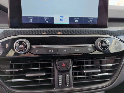 Used 2023 Ford Escape ST-Line image 25