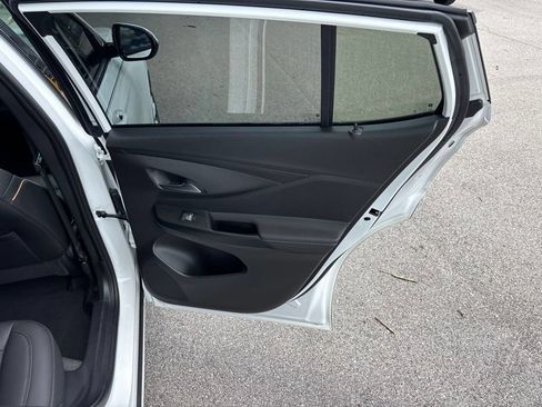 Used 2025 Buick Envista Avenir FWD image 43