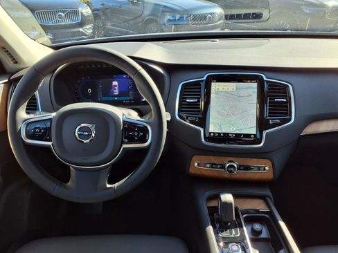 New 2025 Volvo XC90 B6 Plus w/ Protection Package Premier image 36