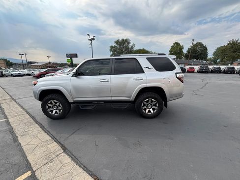 Used 2021 Toyota 4Runner TRD Off-Road Premium w/ Moonroof Package image 3