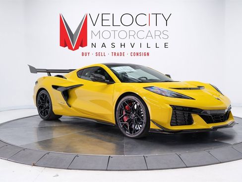 Used 2026 Chevrolet Corvette ZR1 w/ ZR1 Carbon Fiber Aero Package image 4