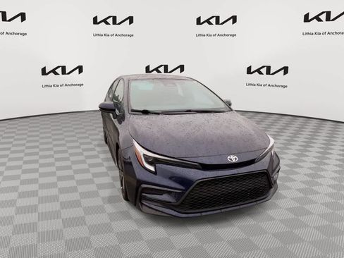 Used 2024 Toyota Corolla SE w/ SE Premium Package FWD image 2