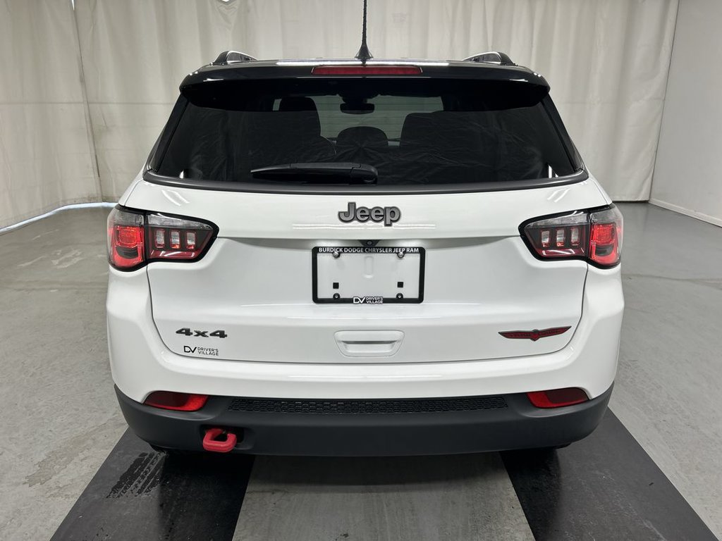 Used 2022 Jeep Compass Trailhawk w/ Trailhawk Convenience Group AWD/4WD image 20