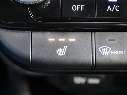 Used 2025 Hyundai Elantra SEL FWD image 35