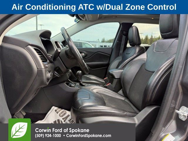 Used 2019 Jeep Cherokee Latitude Plus w/ Comfort/Convenience Group AWD/4WD image 2