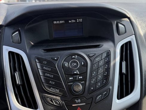 Used 2012 Ford Focus SE FWD image 12